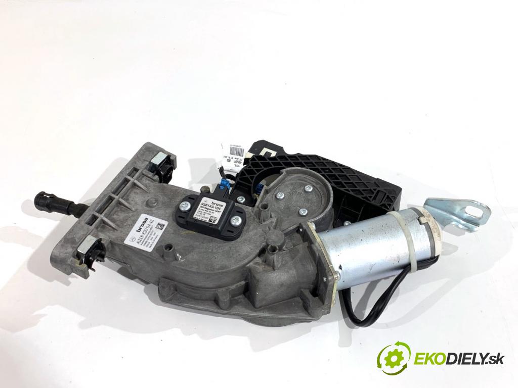 MERCEDES-BENZ W218 Kombi 2016 190 kW CLS 350 d 4-matic (218.994) 2987 doťah dverí zad A2189002002