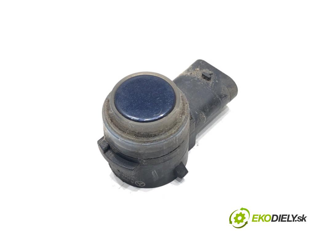 MERCEDES-BENZ W218 Kombi 2016 190 kW CLS 350 d 4-matic (218.994) 2987 snímač PDC A0009055504