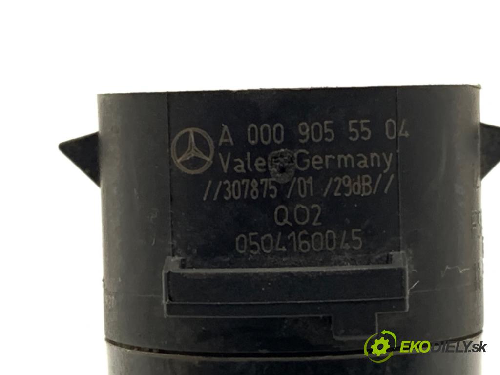 MERCEDES-BENZ W218 Kombi 2016 190 kW CLS 350 d 4-matic (218.994) 2987 snímač PDC A0009055504