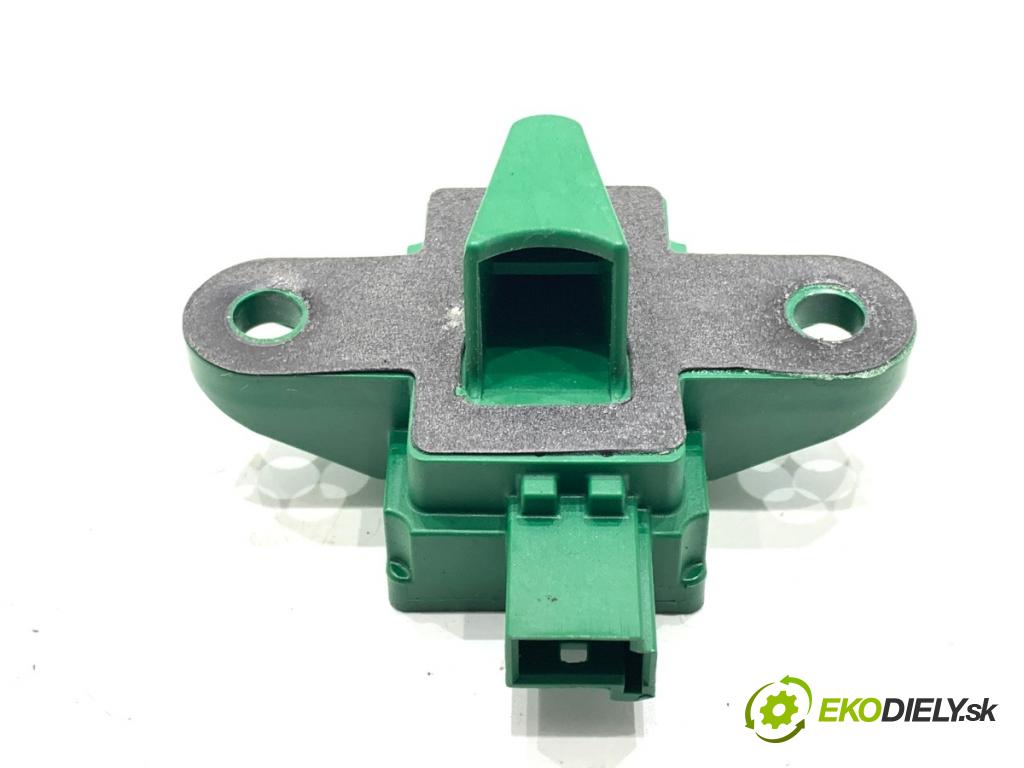 MERCEDES-BENZ W218 Kombi 2016 190 kW CLS 350 d 4-matic (218.994) 2987 Snímač nárazu A1729056100 (Snímač nárazu)