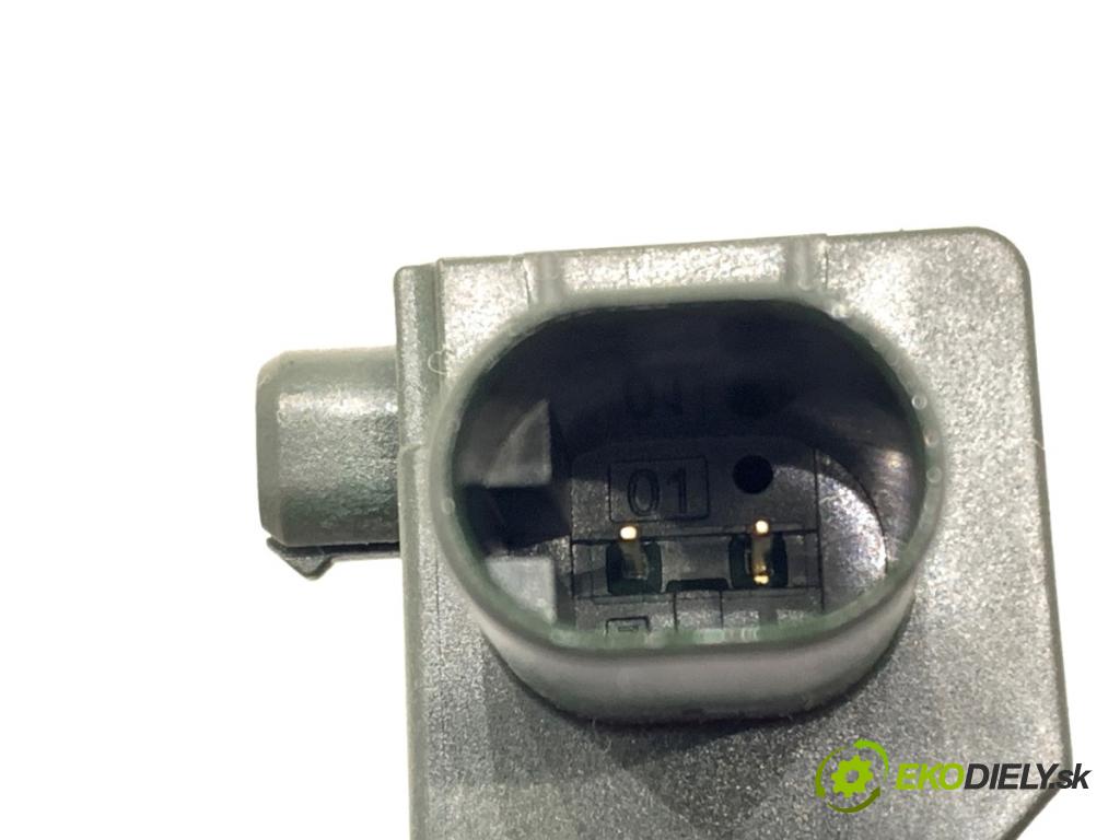 MERCEDES-BENZ W218 Kombi 2016 190 kW CLS 350 d 4-matic (218.994) 2987 Snímač nárazu A1729056000 (Snímač nárazu)