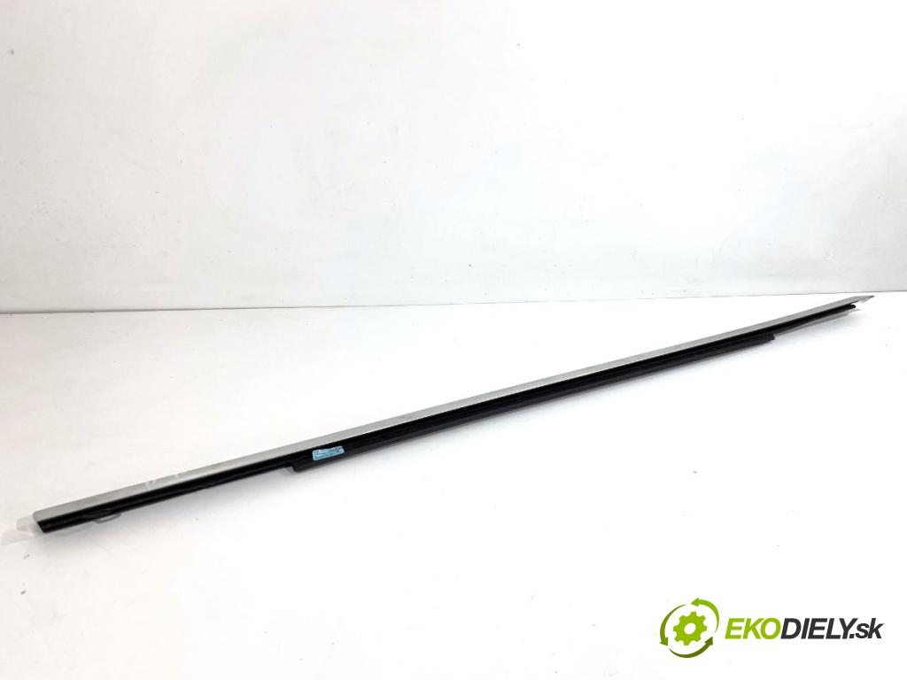 MERCEDES-BENZ W218 Kombi 2016 190 kW CLS 350 d 4-matic (218.994) 2987 lišta Sbírání: přední část pravý A2187200424