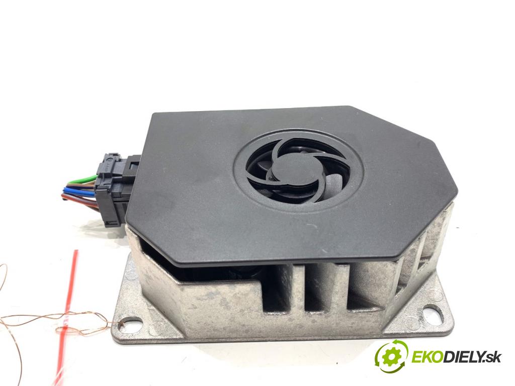 MERCEDES-BENZ W218 Kombi 2016 190 kW CLS 350 d 4-matic (218.994) 2987 Zosilňovač A2188201100 (Zosilňovač)