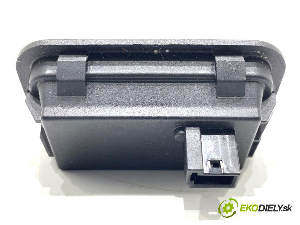 MERCEDES-BENZ W218 Kombi 2016 190 kW CLS 350 d 4-matic (218.994) 2987 Prepínač otvárania dverí 2128210651 (Prepínacie páčky pod volantom)