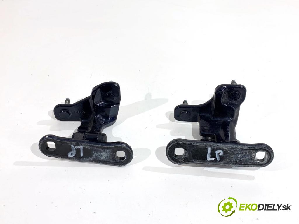 MERCEDES-BENZ W218 Kombi 2016 190 kW CLS 350 d 4-matic (218.994) 2987 závesky Dvere predný ľave 