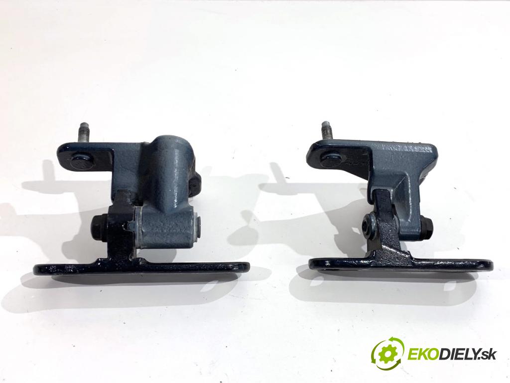 MERCEDES-BENZ W218 Kombi 2016 190 kW CLS 350 d 4-matic (218.994) 2987 závesky Dvere predný pravé 