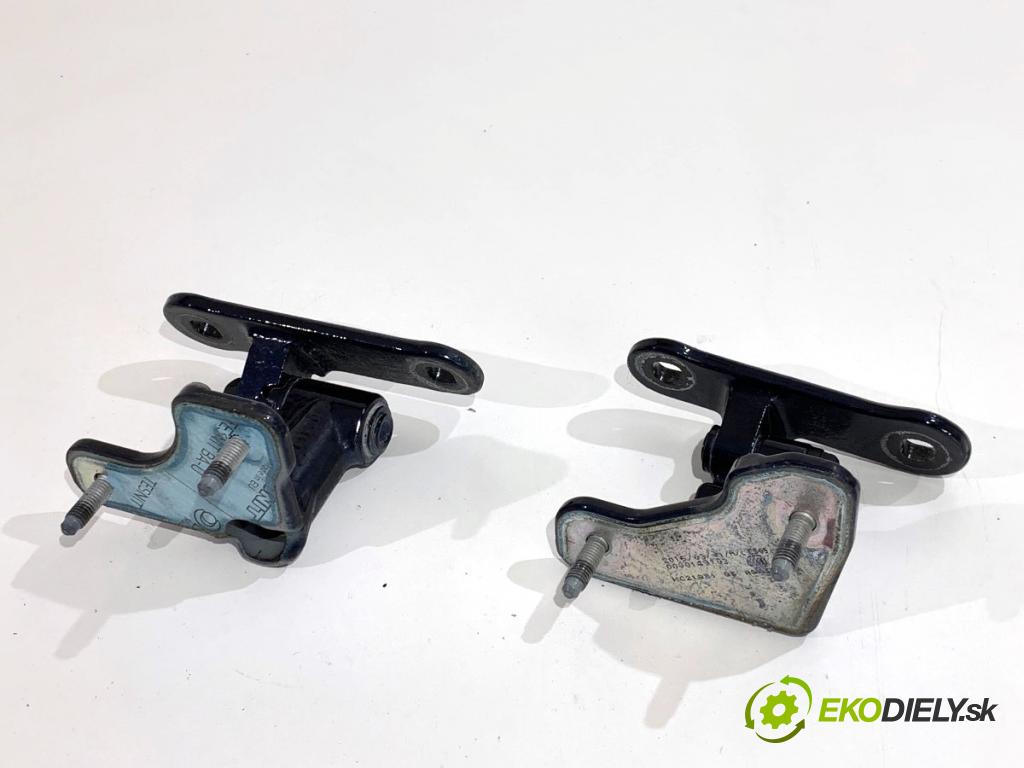 MERCEDES-BENZ W218 Kombi 2016 190 kW CLS 350 d 4-matic (218.994) 2987 závesky Dvere predný pravé