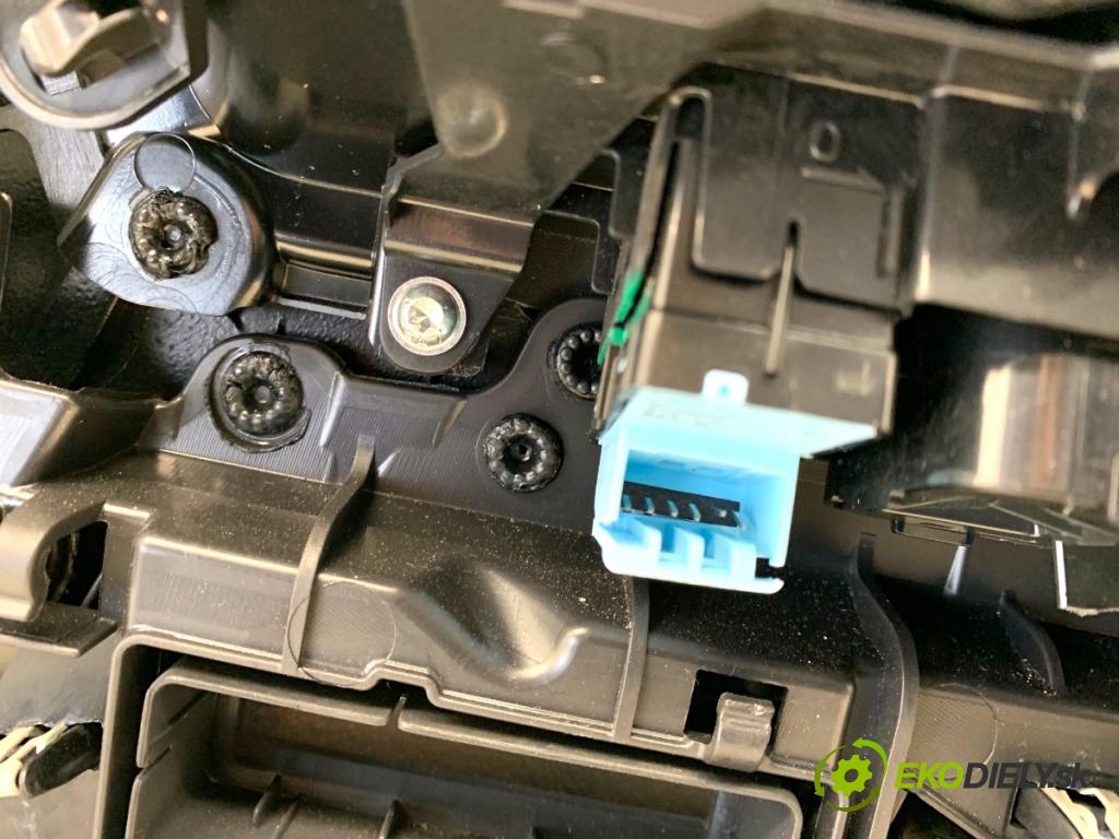 LAND ROVER RANGE ROVER EVOQUE SUV 2025 150 kW 2.0 D200 MHEV 4x4 1997 čalúnenie Dvere ľavy predný