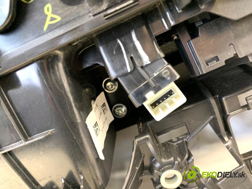 LAND ROVER RANGE ROVER EVOQUE SUV 2025 150 kW 2.0 D200 MHEV 4x4 1997 čalúnenie Dvere pravy predný