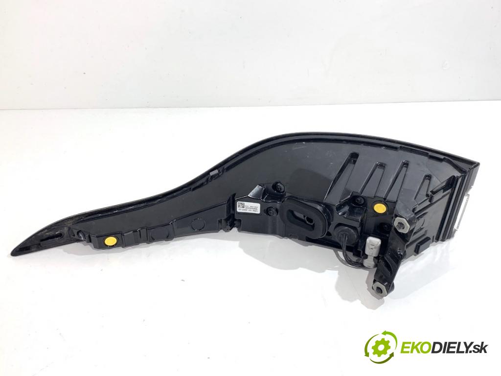 LAND ROVER RANGE ROVER EVOQUE SUV 2025 150 kW 2.0 D200 MHEV 4x4 1997 světlo levý zadní část R8D2-13405-AF