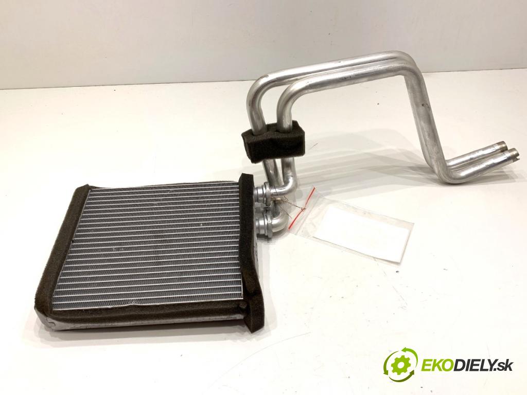 LAND ROVER RANGE ROVER EVOQUE SUV 2025 150 kW 2.0 D200 MHEV 4x4 1997 topné těleso radiátor topení KN397001 (Radiátor topení)