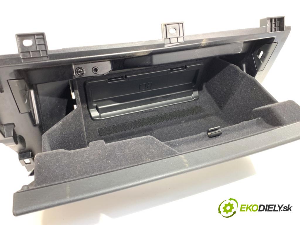 LAND ROVER RANGE ROVER EVOQUE SUV 2025 150 kW 2.0 D200 MHEV 4x4 1997 Priehradka, kastlík spolujazdca  (Priehradka (kastlík))