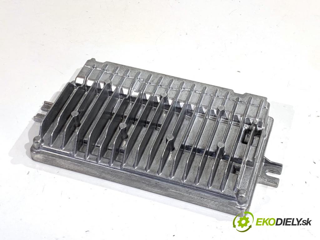 LAND ROVER RANGE ROVER EVOQUE SUV 2025 150 kW 2.0 D200 MHEV 4x4 1997 zesilovač M8E2-19J249-AK (Zesilovač)