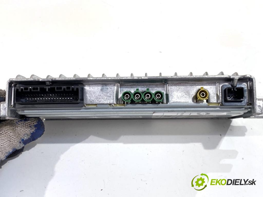 LAND ROVER RANGE ROVER EVOQUE SUV 2025 150 kW 2.0 D200 MHEV 4x4 1997 zesilovač M8E2-19J249-AK (Zesilovač)