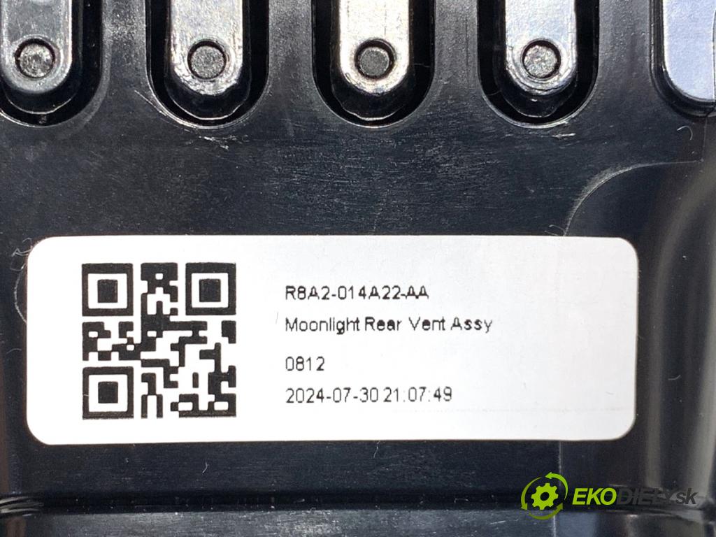 LAND ROVER RANGE ROVER EVOQUE SUV 2025 150 kW 2.0 D200 MHEV 4x4 1997 Mriežky kúrenia zad R8A2-014A22-AA