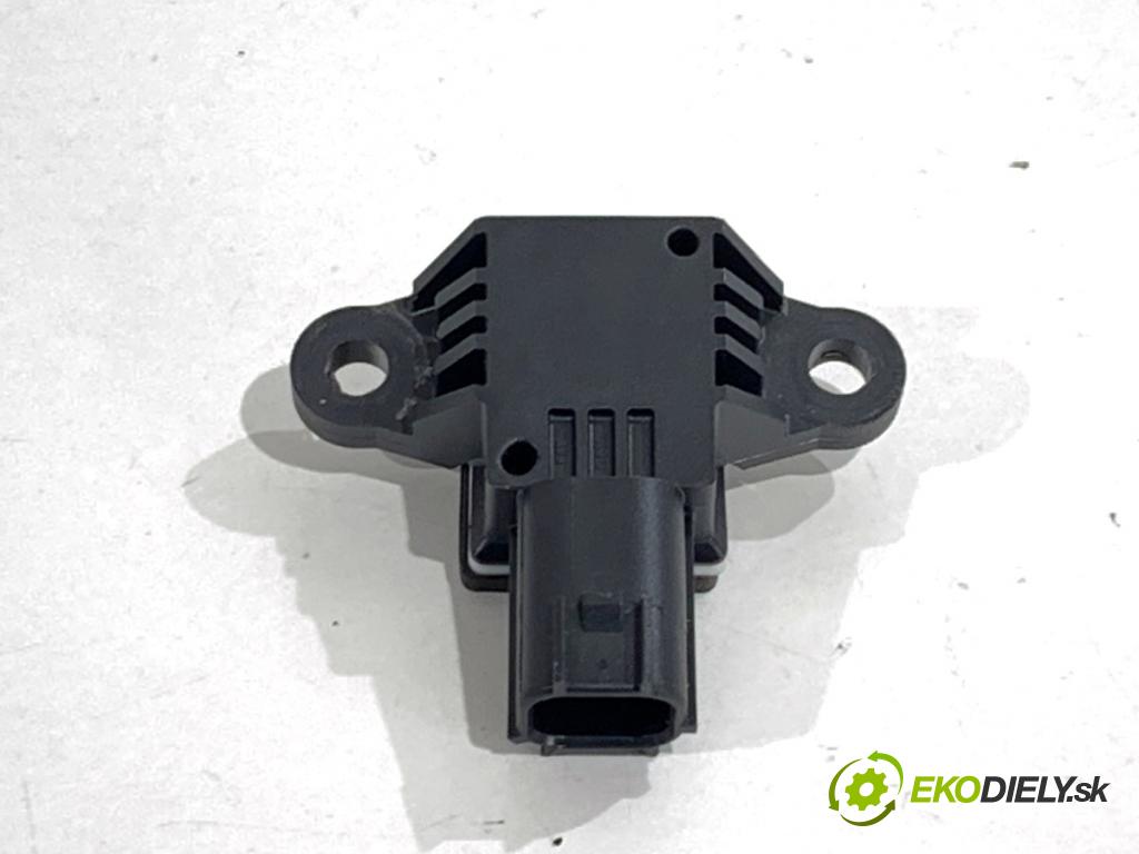 LAND ROVER RANGE ROVER EVOQUE SUV 2025 150 kW 2.0 D200 MHEV 4x4 1997 Snímač nárazu CK52-14C676-AA (Snímač nárazu)