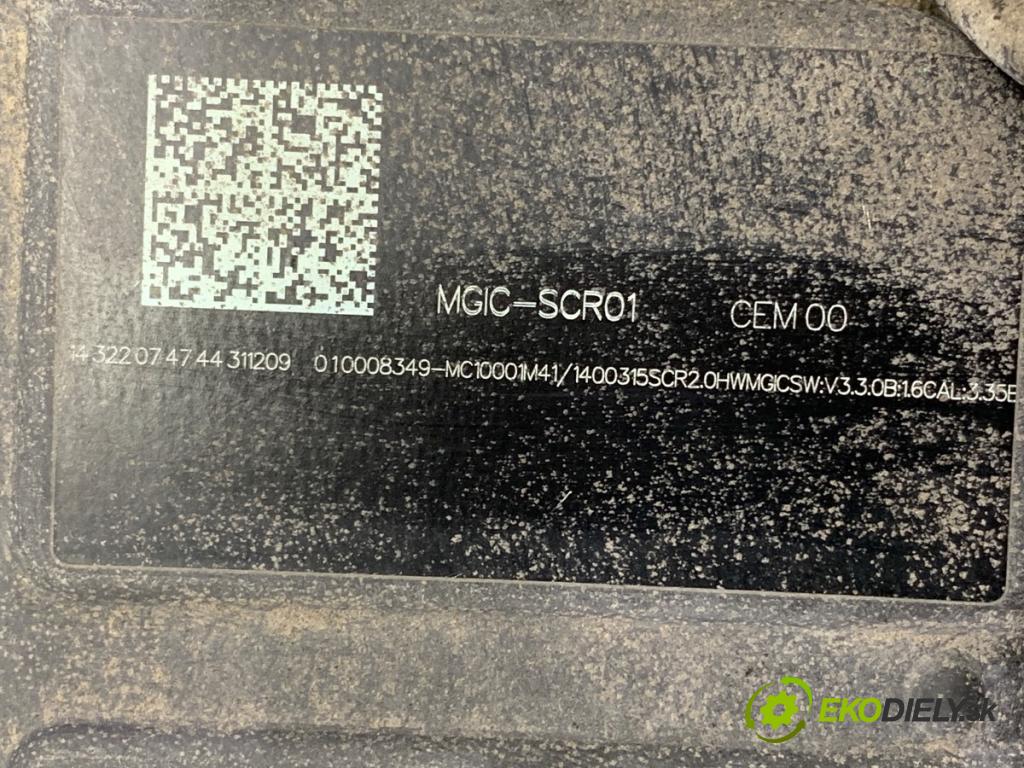 PEUGEOT 308 SW II Kombi 2014 88 kW 1.6 BlueHDi 120 1560 nádržka SCR 12674101