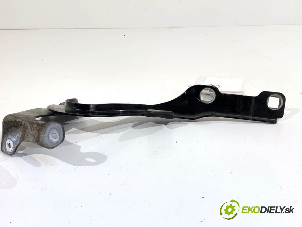 PEUGEOT 308 SW II Kombi 2014 88 kW 1.6 BlueHDi 120 1560 Záves kapoty pravy predný 9677784900