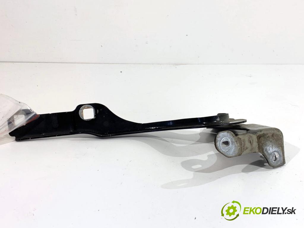 PEUGEOT 308 SW II Kombi 2014 88 kW 1.6 BlueHDi 120 1560 závěs kapoty levý přední část 9677784800