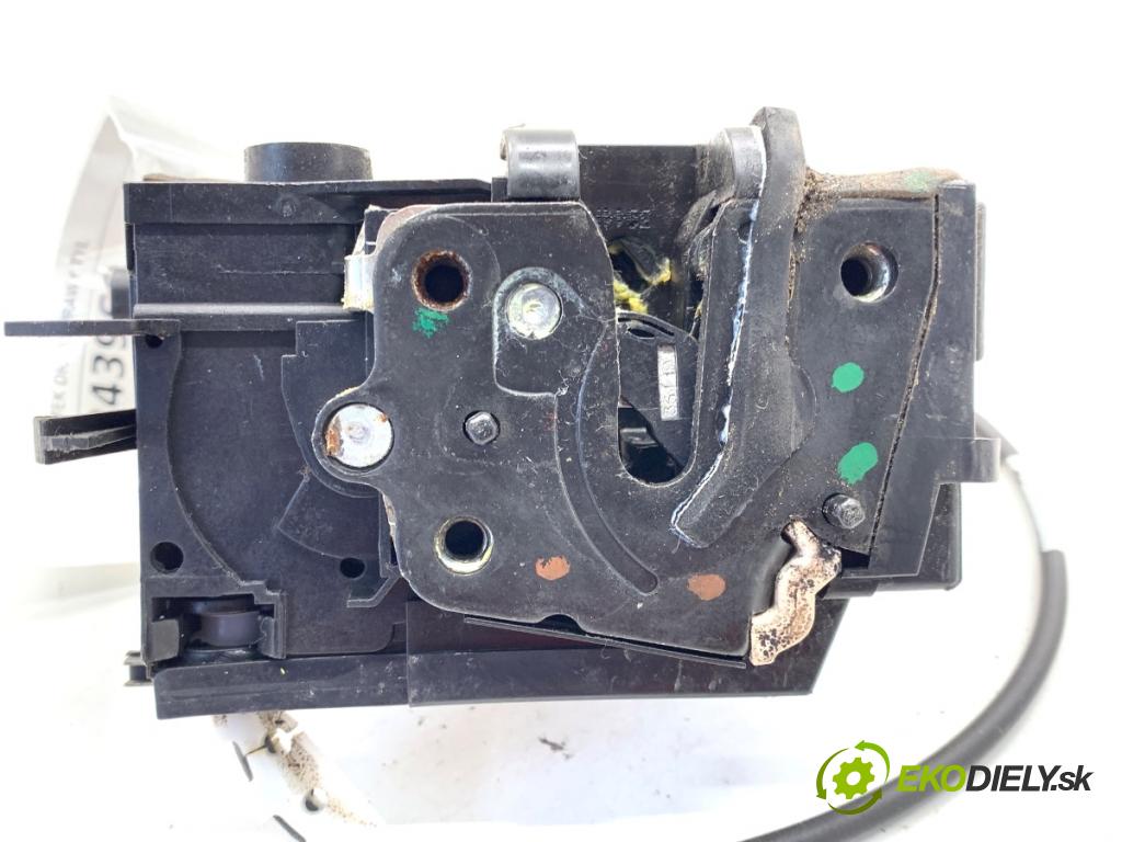 PEUGEOT 308 SW II Kombi 2014 88 kW 1.6 BlueHDi 120 1560 zámok Dvere pravy zad 9810309880