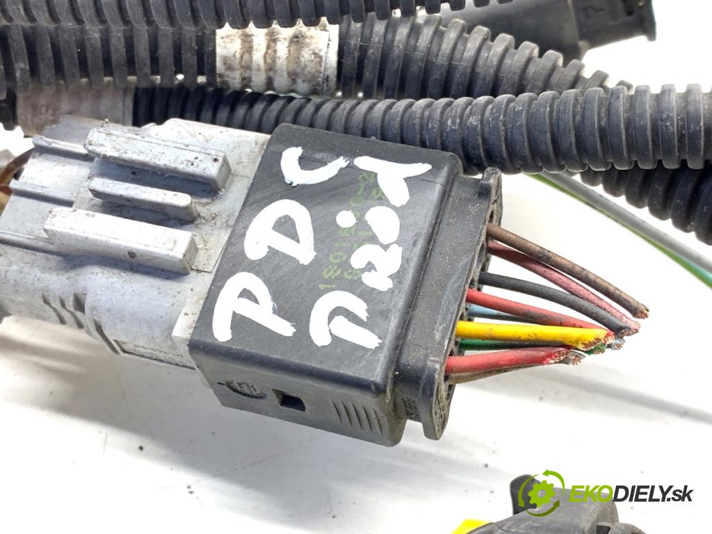 PEUGEOT 308 SW II Kombi 2014 88 kW 1.6 BlueHDi 120 1560 káblovačka PDC přední část 9804293580