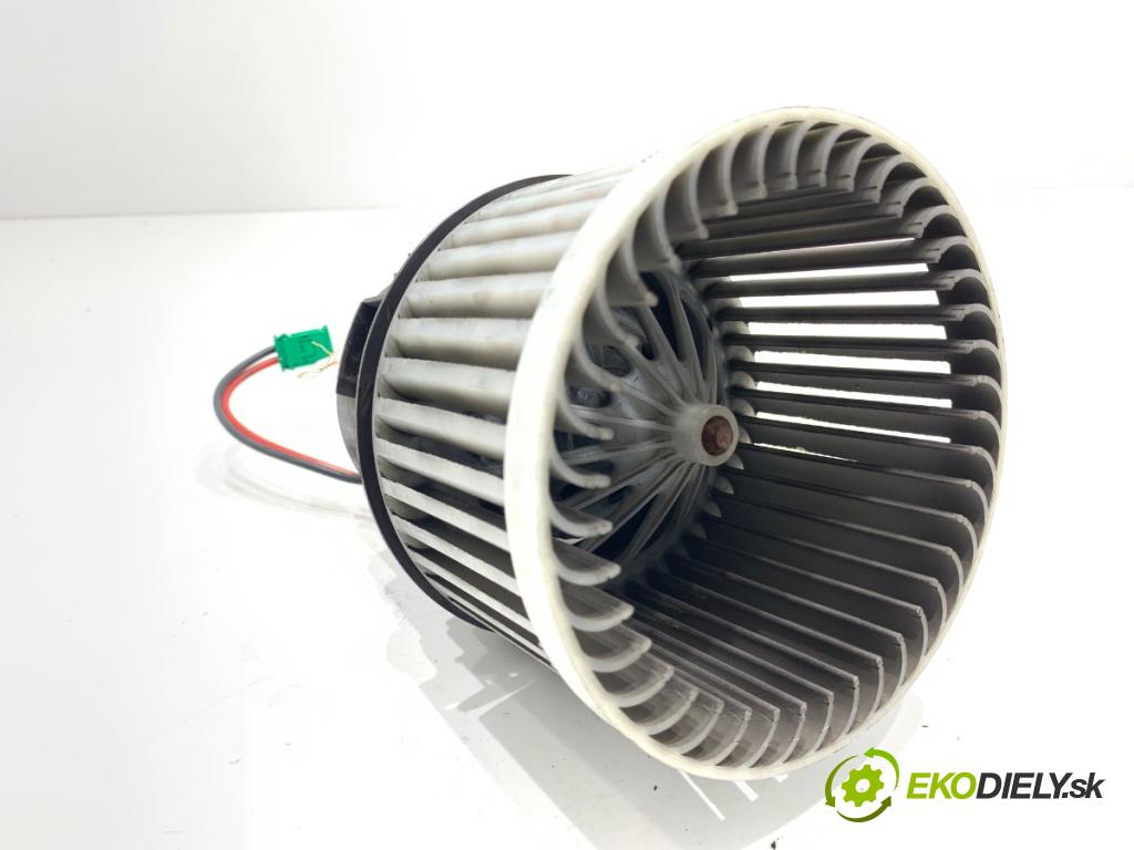 PEUGEOT 308 SW II Kombi 2014 88 kW 1.6 BlueHDi 120 1560 topení DB271001