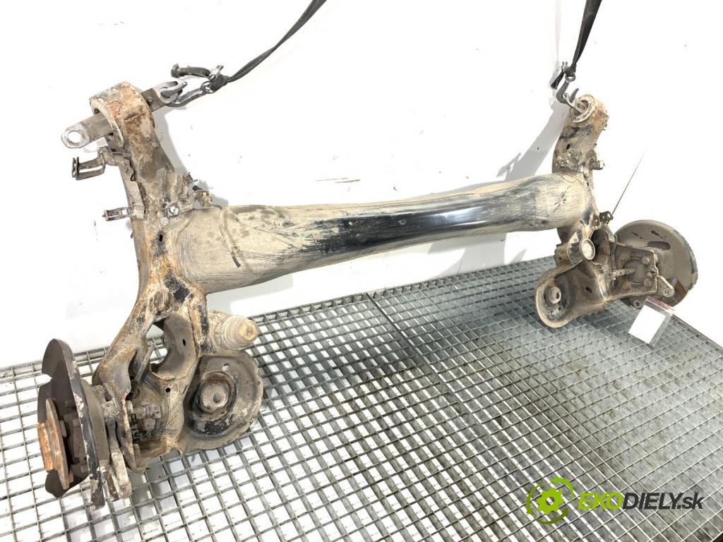 PEUGEOT 308 SW II Kombi 2014 88 kW 1.6 BlueHDi 120 1560 výztuha zadní část