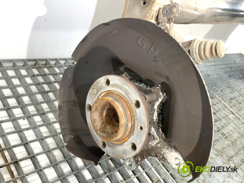 PEUGEOT 308 SW II Kombi 2014 88 kW 1.6 BlueHDi 120 1560 výztuha zadní část