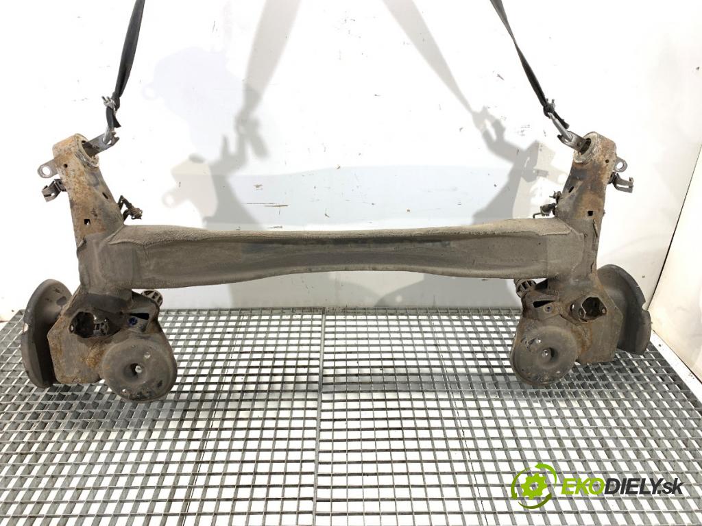 PEUGEOT 308 SW II Kombi 2014 88 kW 1.6 BlueHDi 120 1560 výztuha zadní část