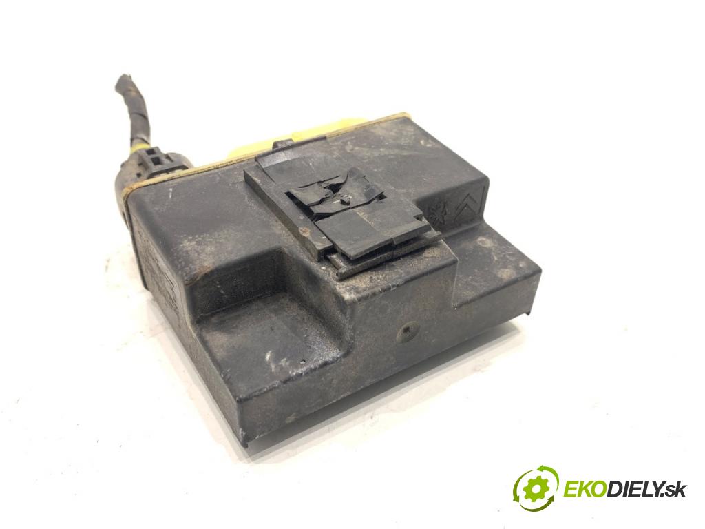 PEUGEOT 308 SW II Kombi 2014 88 kW 1.6 BlueHDi 120 1560 modul ventilátoru 9662570880