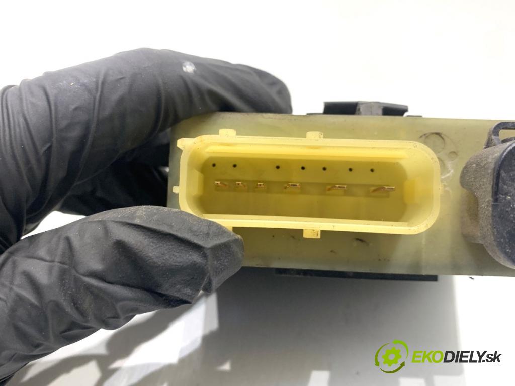 PEUGEOT 308 SW II Kombi 2014 88 kW 1.6 BlueHDi 120 1560 modul ventilátoru 9662570880