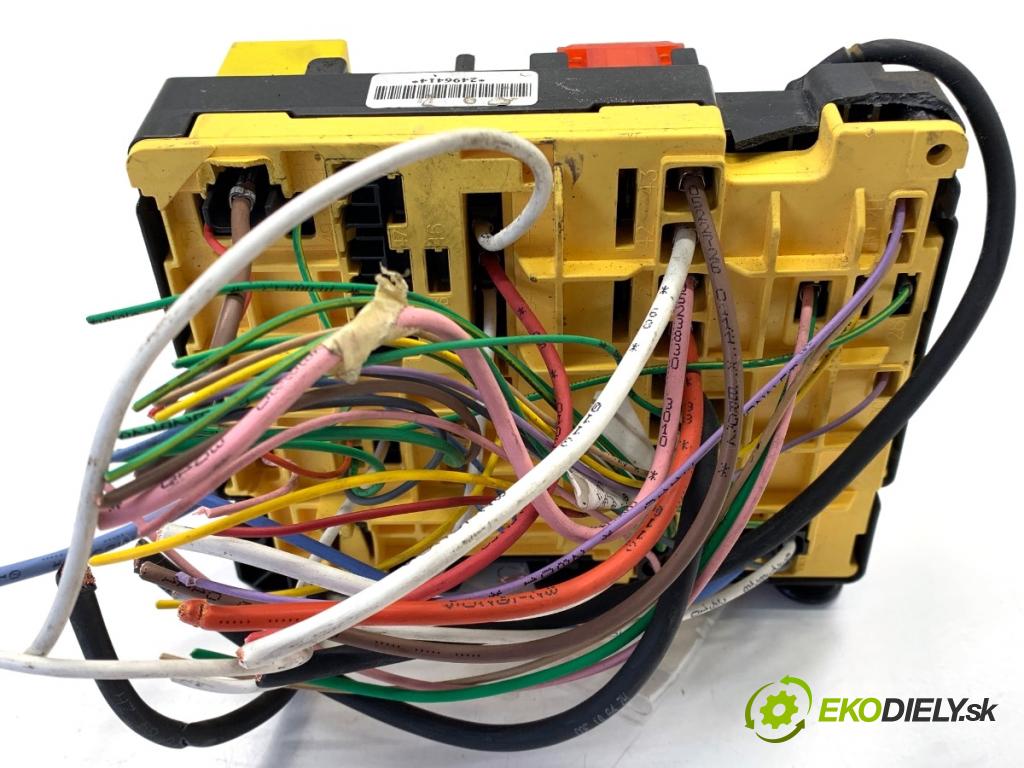 PEUGEOT 308 SW II Kombi 2014 88 kW 1.6 BlueHDi 120 1560 Modul BSM 9804848580 (Riadiaca jednotka ostatné)