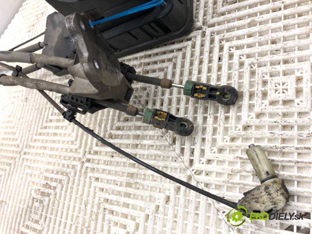 PEUGEOT 308 SW II Kombi 2014 88 kW 1.6 BlueHDi 120 1560 Kulisa 9802245880 (Rýchlostná páka (kulisa))