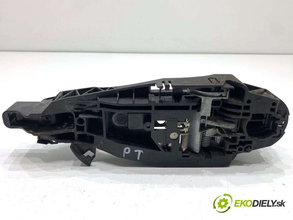 PEUGEOT 308 SW II Kombi 2014 88 kW 1.6 BlueHDi 120 1560 Kľučka vonkajšia pravy zad