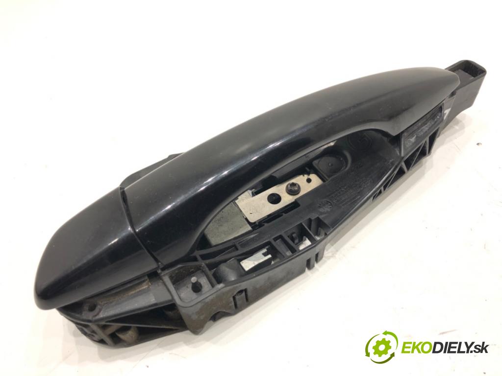 PEUGEOT 308 SW II Kombi 2014 88 kW 1.6 BlueHDi 120 1560 Kľučka vonkajšia ľavy zad 