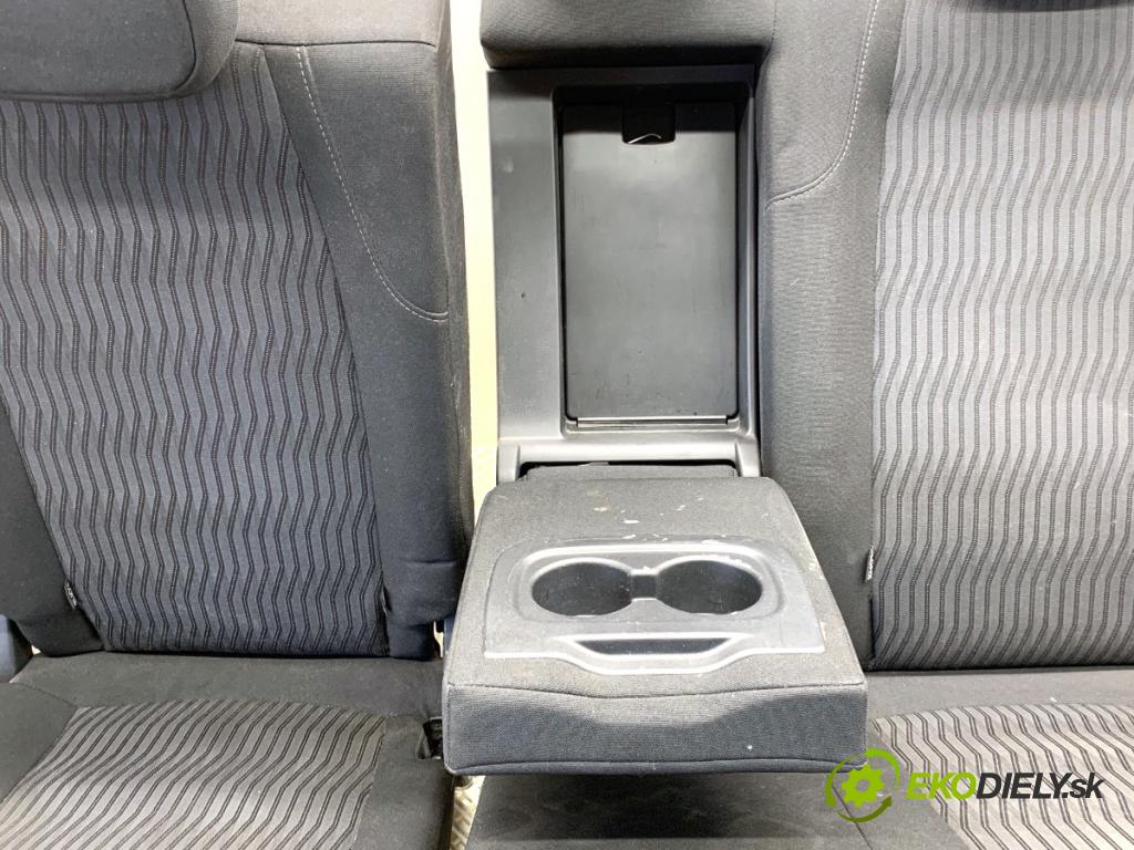 PEUGEOT 308 SW II Kombi 2014 88 kW 1.6 BlueHDi 120 1560 sedadlo druhý VLÁDA: