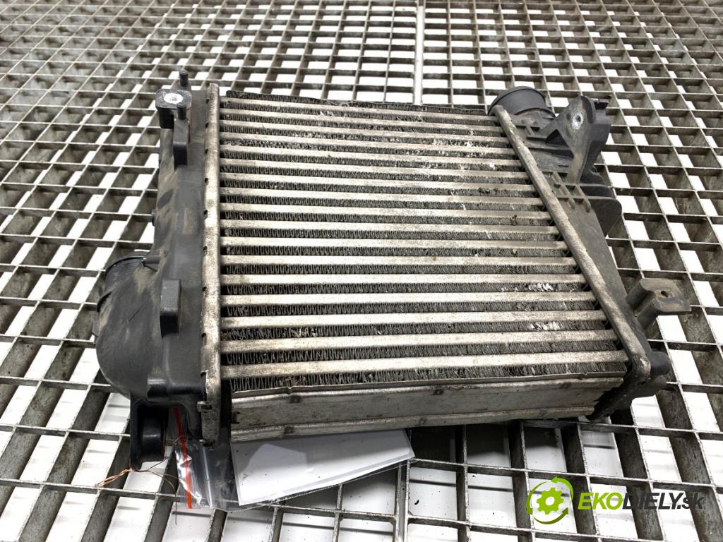 PEUGEOT 308 SW II Kombi 2014 88 kW 1.6 BlueHDi 120 1560 intercooler P9675627980 (Intercooler (chladič stlačeného vzduchu))