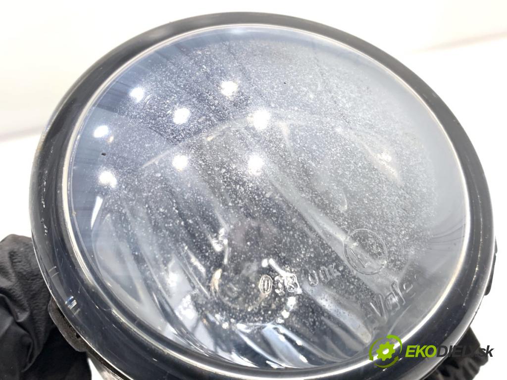PEUGEOT 308 SW II Kombi 2014 88 kW 1.6 BlueHDi 120 1560 Hmlové svetlo, hmlovka pravy predný 9687410080