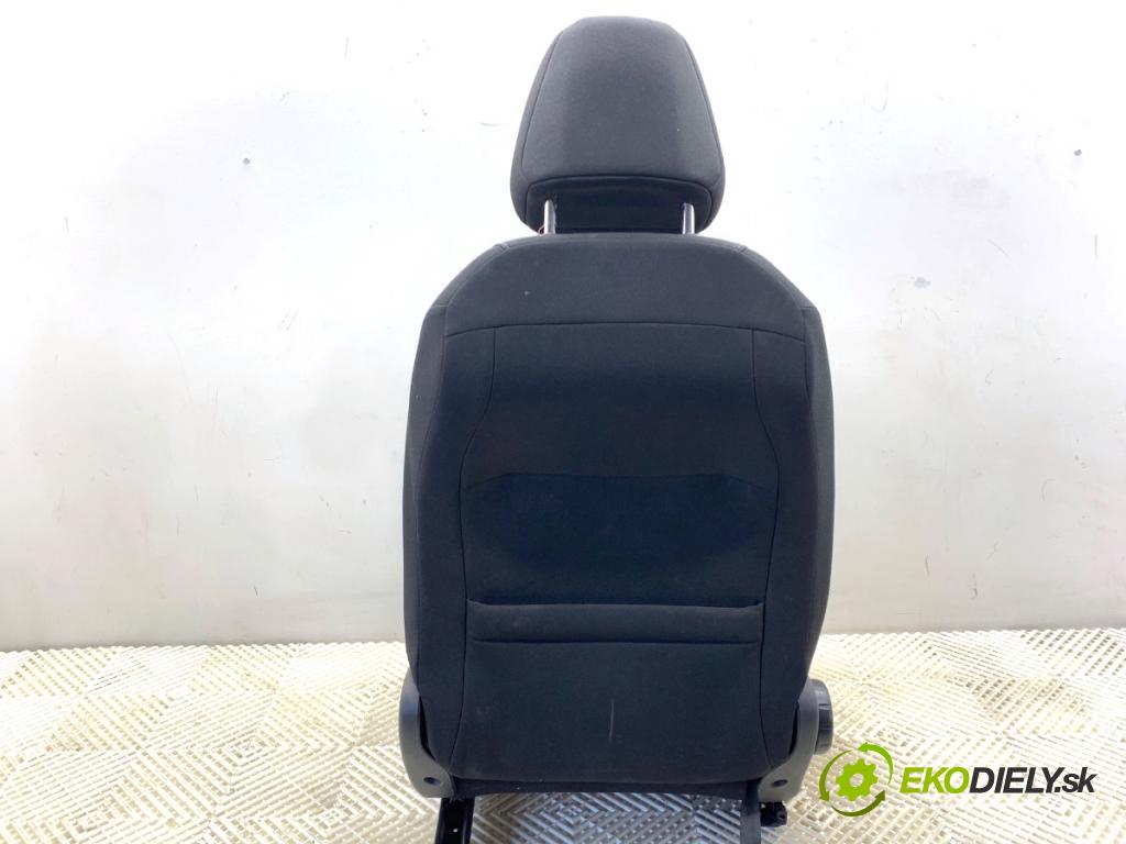 PEUGEOT 308 SW II Kombi 2014 88 kW 1.6 BlueHDi 120 1560 sedadlo pravý přední část