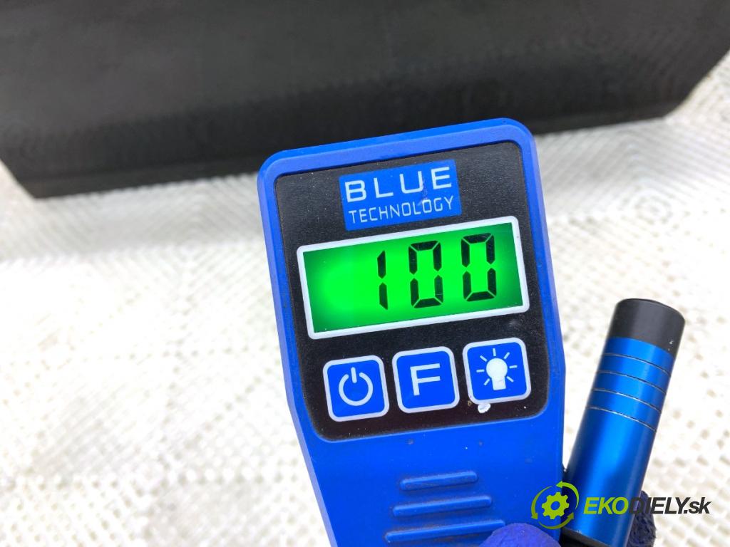 PEUGEOT 308 SW II Kombi 2014 88 kW 1.6 BlueHDi 120 1560 dveře pravý přední část KTV