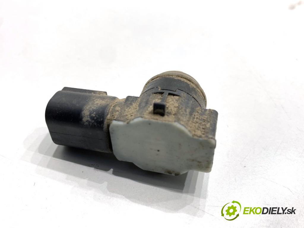 PEUGEOT 308 SW II Kombi 2014 88 kW 1.6 BlueHDi 120 1560 snímač PDC 9675202477XT