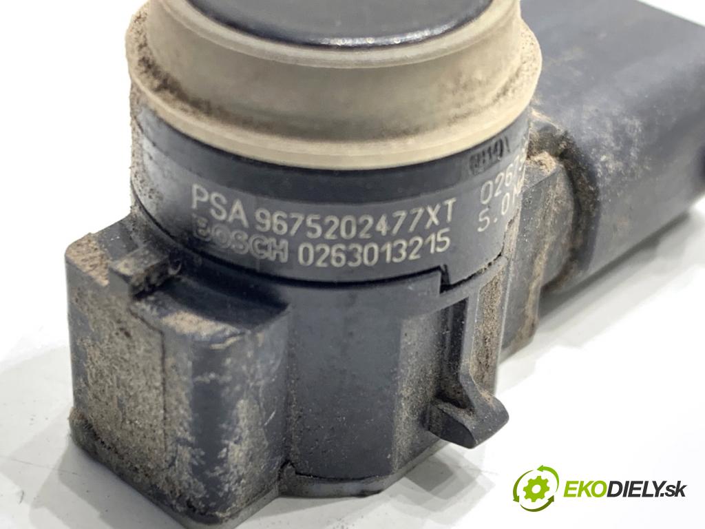 PEUGEOT 308 SW II Kombi 2014 88 kW 1.6 BlueHDi 120 1560 snímač PDC 9675202477XT