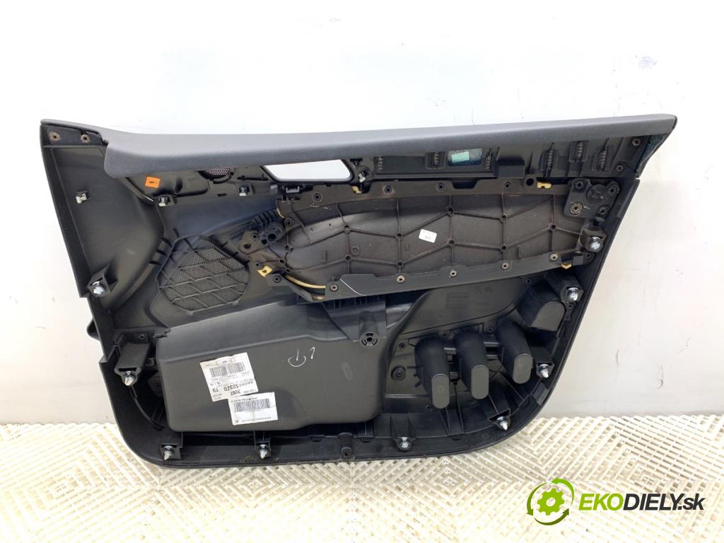 PEUGEOT 308 SW II Kombi 2014 88 kW 1.6 BlueHDi 120 1560 ča dveře levý přední část