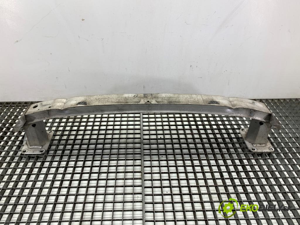 PEUGEOT 308 SW II Kombi 2014 88 kW 1.6 BlueHDi 120 1560 výztuha nárazníka přední část  (Přední výztuha)