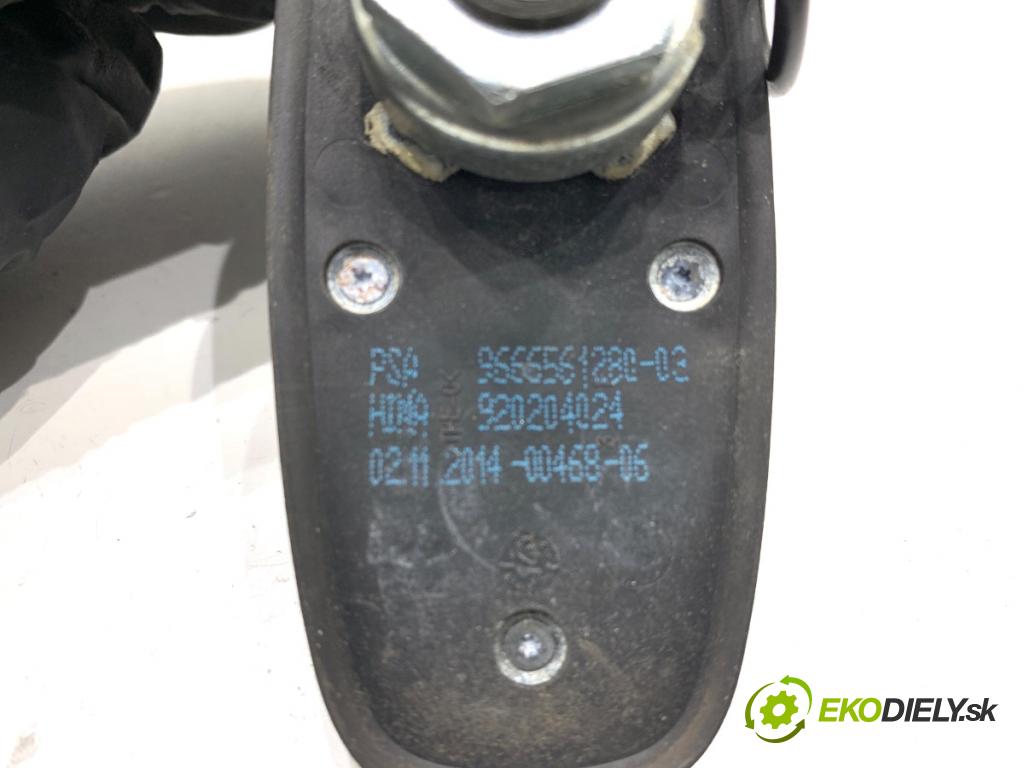 PEUGEOT 308 SW II Kombi 2014 88 kW 1.6 BlueHDi 120 1560 ANTENA 9666561280