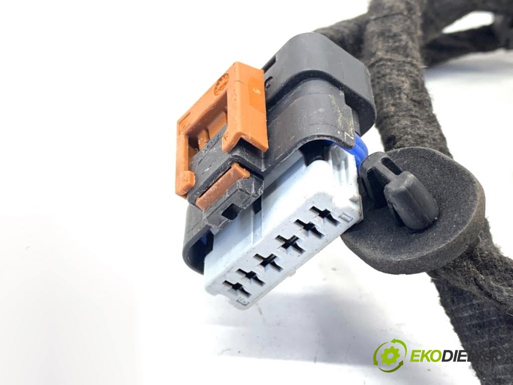 PEUGEOT 308 SW II Kombi 2014 88 kW 1.6 BlueHDi 120 1560 Káblovačka Dvere zad pravy 9807917680