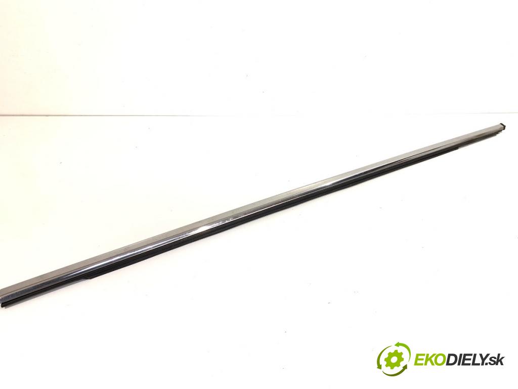 PEUGEOT 308 SW II Kombi 2014 88 kW 1.6 BlueHDi 120 1560 lišta Sbírání: přední část levý 9677881180