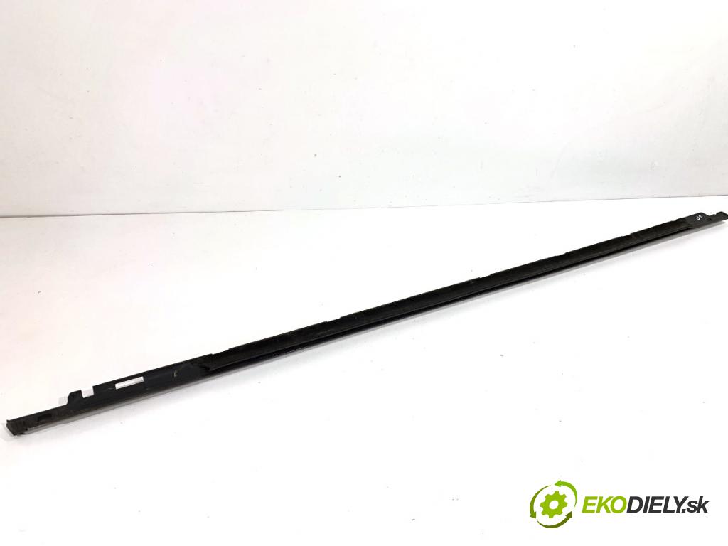 PEUGEOT 308 SW II Kombi 2014 88 kW 1.6 BlueHDi 120 1560 lišta Sbírání: přední část levý 9677881180