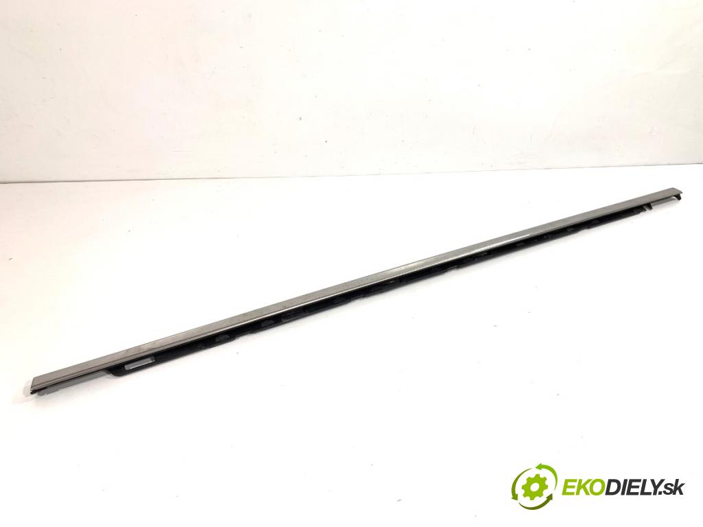 PEUGEOT 308 SW II Kombi 2014 88 kW 1.6 BlueHDi 120 1560 lišta Sbírání: zadní část pravý 9800407277