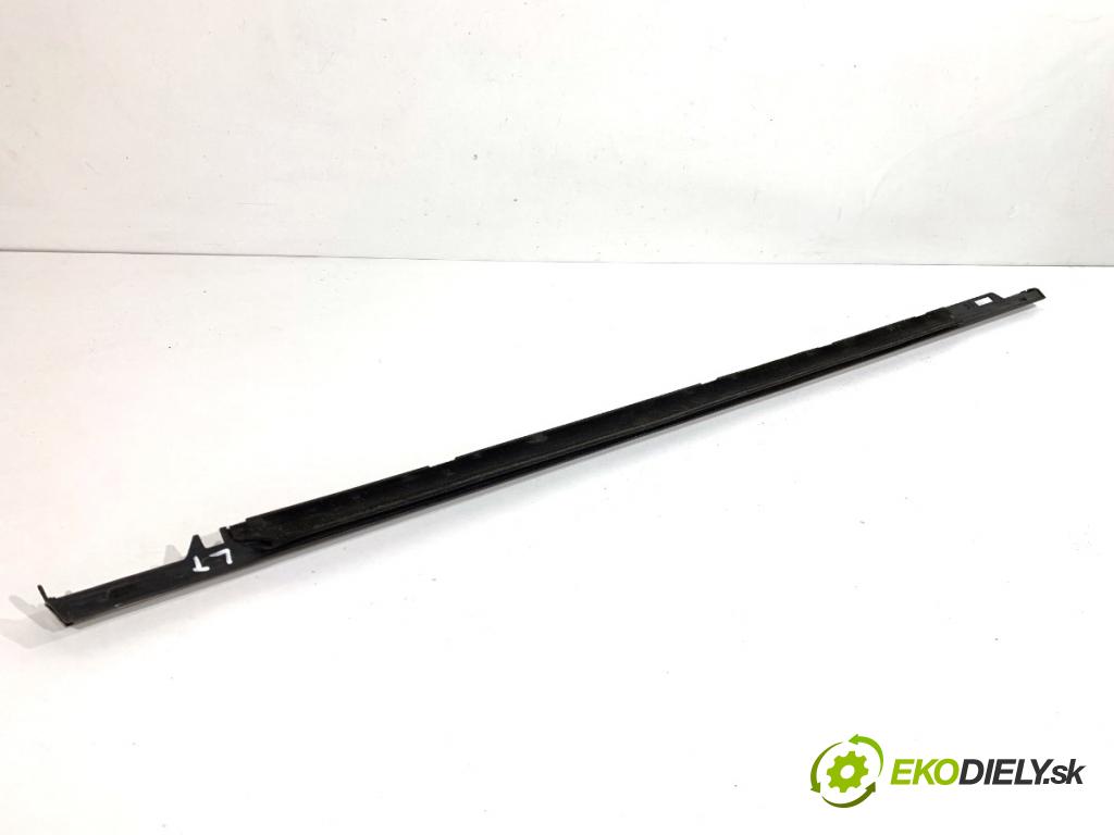 PEUGEOT 308 SW II Kombi 2014 88 kW 1.6 BlueHDi 120 1560 lišta Sbírání: zadní část levý 9800407477